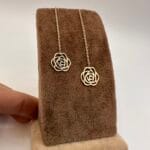 گوشواره بخیه ای طرح گل رز