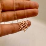 گردنبند متصل طرح برف