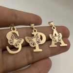 پلاک حروف پروانه ای