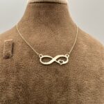 گردنبند متصل طرح بی نهایت و قلب