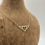 گردنبند متصل طرح قلب و بال