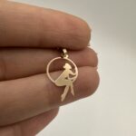 پلاک بالرین نشسته