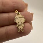 پلاک پسرک کلاه دار