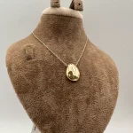 گردنبند طرح سنگ