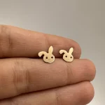 گوشواره میخی خرگوش