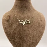 گردنبند متصل طرح بی نهایت