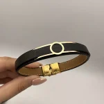 دستبند چرم طرح دایره تو خالی