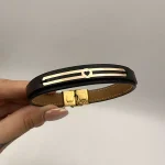 دستبند چرم طرح دو خط و قلب