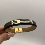 دستبند چرم طرح ضربان