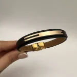 دستبند چرم طرح نیم خط