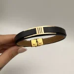 دستبند چرم طرح سه خط عمود