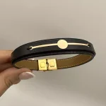 دستبند چرم طرح خط و دایره تو پر