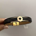 دستبند چرم طرح دایره و قلب