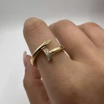انگشتر میخ کارتیه