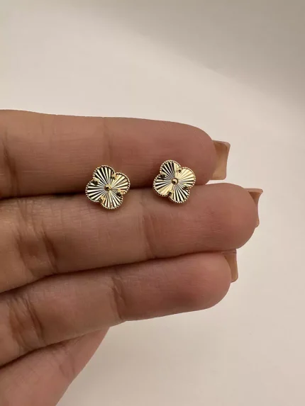 گوشواره میخی ونکلیف