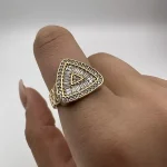 انگشتر مثلث نگینی