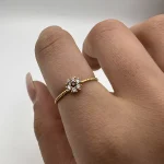 انگشتر نگین گل قرمز