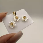 نیم ست گل صدفی