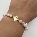 دستبند کادوئی طرح قلب و تاج