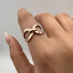 انگشتر پاپیون نمادار