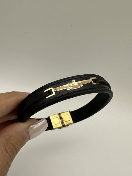 دستبند چرم طرح 21