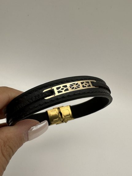 دستبند چرم طرح 23