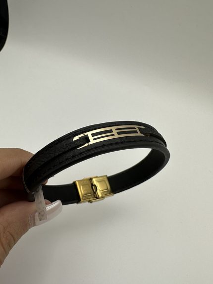دستبند چرم طرح 46