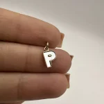 پلاک حرف صدفی P