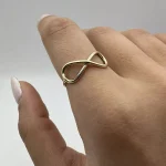 انگشتر بی نهایت