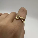 انگشتر بی نهایت