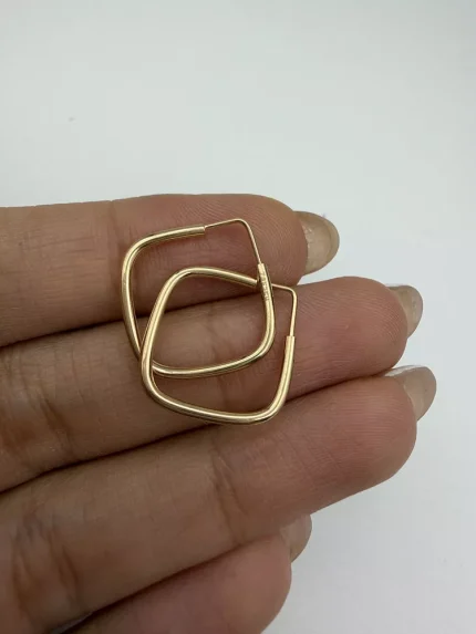 گوشواره پروفیلی مربع