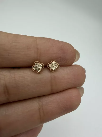 گوشواره میخی ونکلیف تراشدار