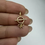 پلاک تیفانی آویز پاپیون