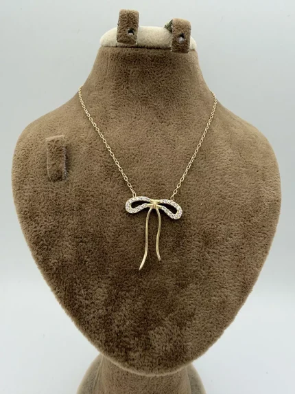 گردنبند پاپیون