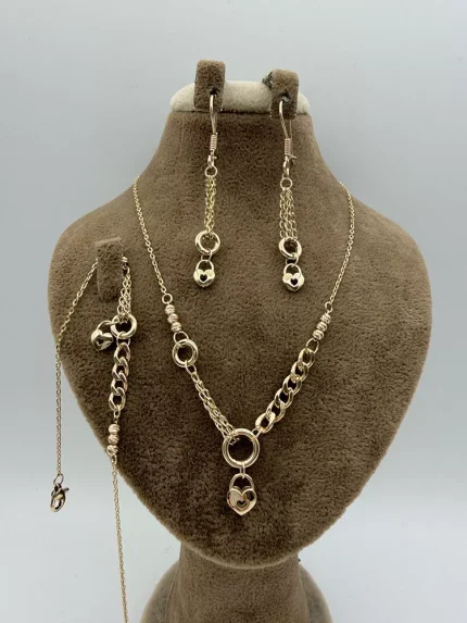 سرویس الورا