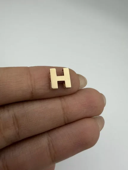 پلاک حرف سه بعدی H