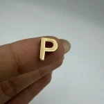 پلاک حرف سه بعدی P