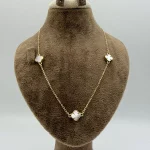 گردنبند سه ونکلیف سفید