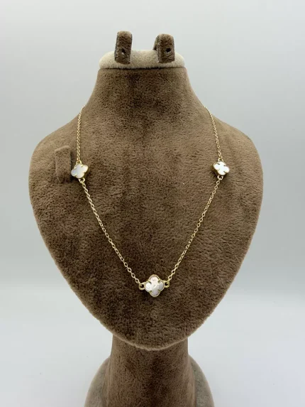 گردنبند سه ونکلیف سفید