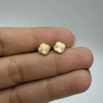 گوشواره میخی ونکلیف