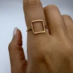 انگشتر مینیمال مربع