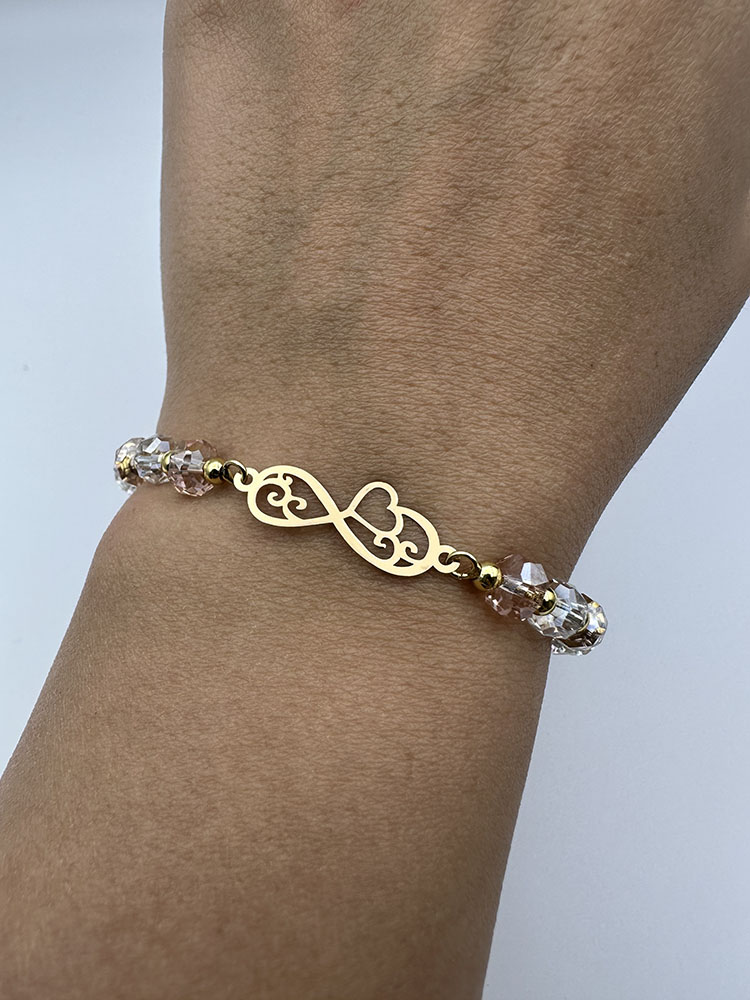 IMG_3018 دستبند کادوئی طرح بی نهایت و قلب - Image 1