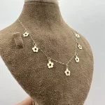 گردنبند آویز گل