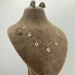 گردنبند آویز برگ