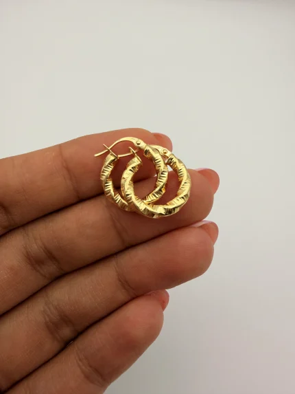 گوشواره حلقه ای پیچ